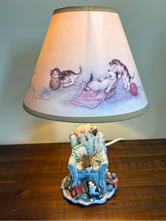 Other - Vintage 80’s Kitten Table Lamp/ Desk Lamp Kitten Lamp Shade